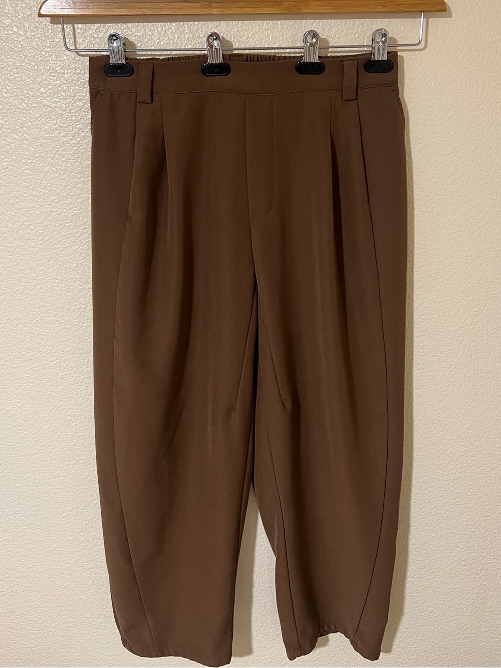 Halara Women’s High Waisted Pleated Barrel Leg Pants Size L